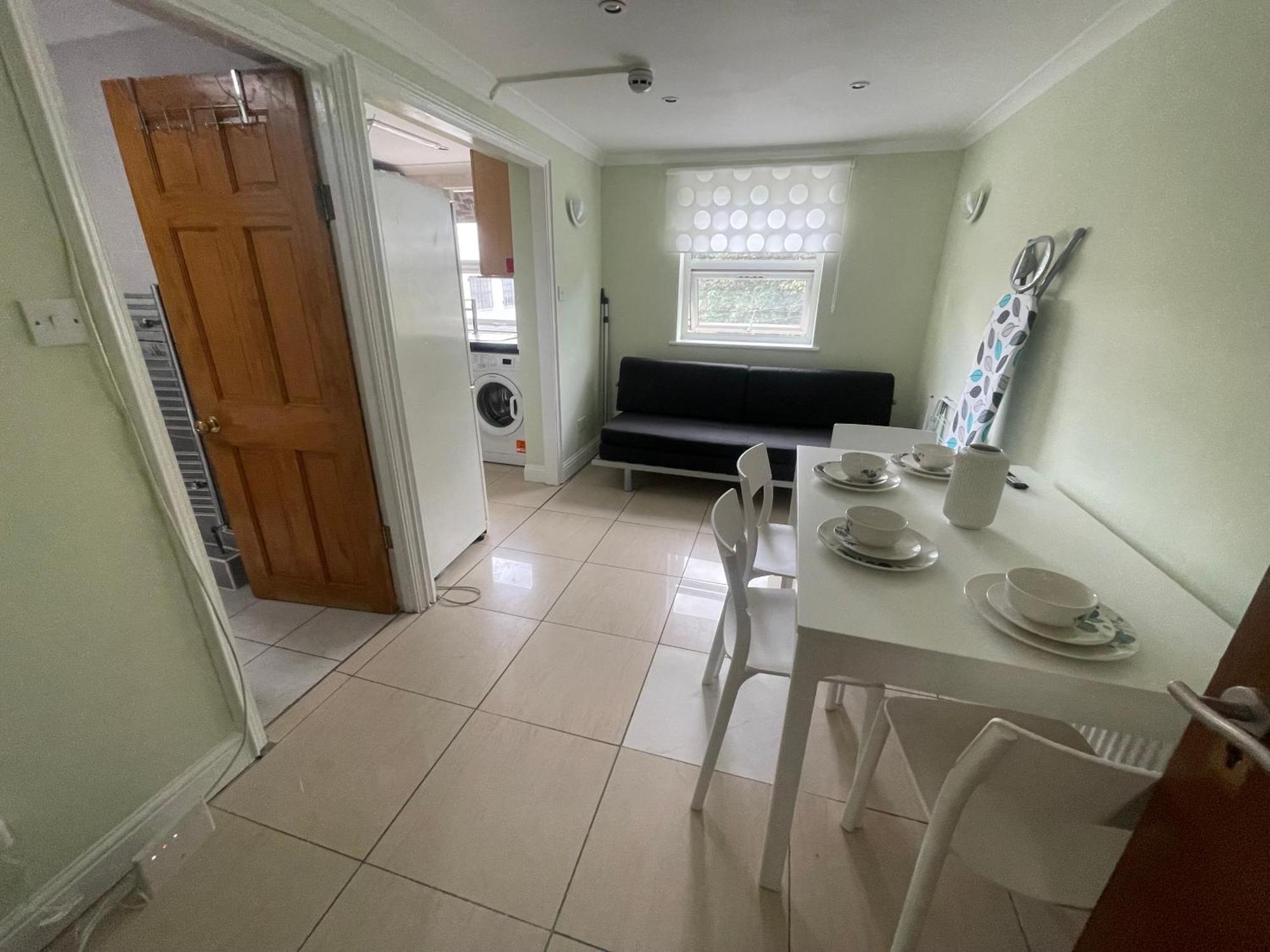 Entire 3 Bedroom Home - Minutes To Emirates Stadium! ลอนดอน ภายนอก รูปภาพ